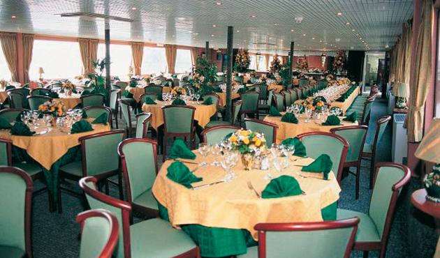 Douce France restaurant